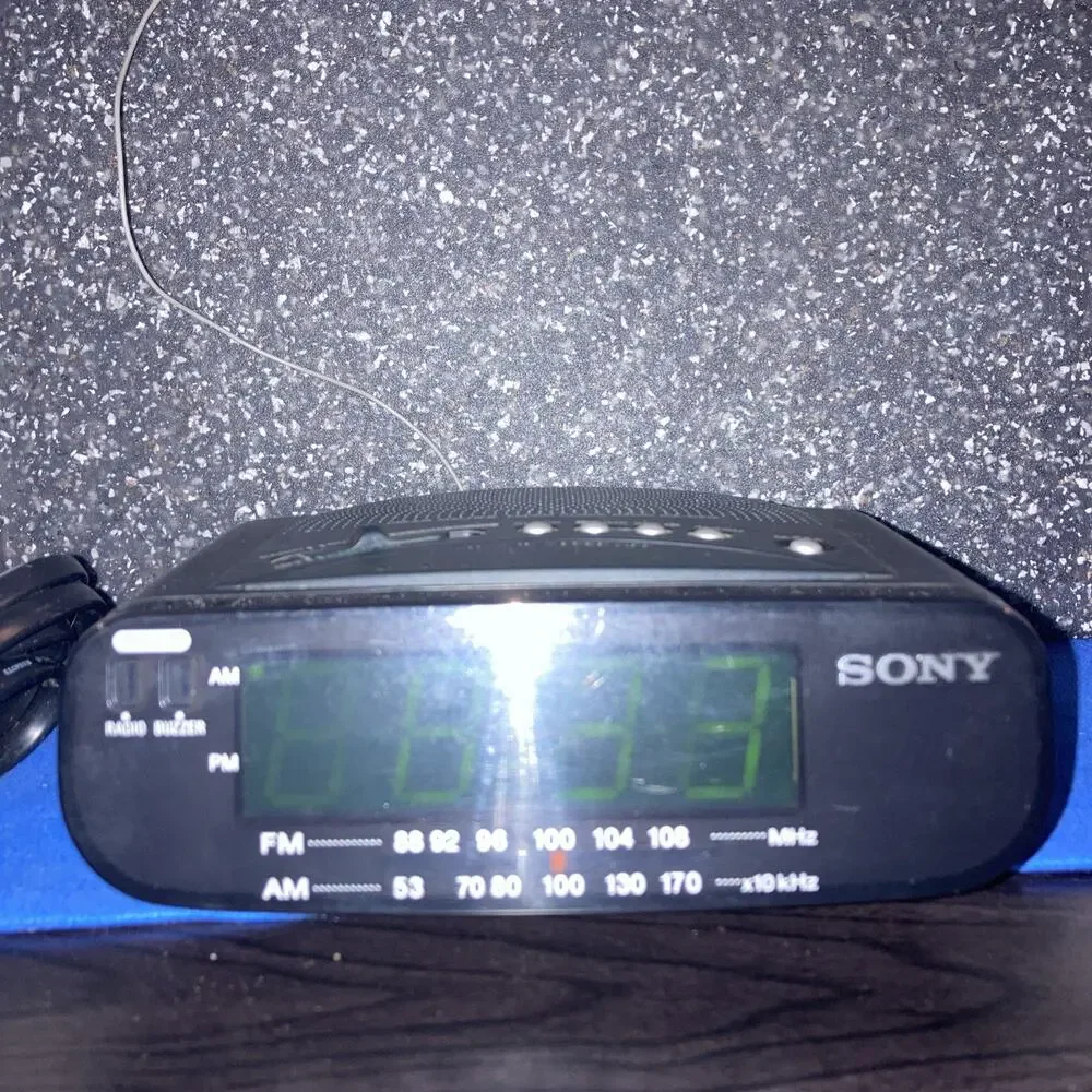 SONY ICF-C212 Dream Machine FM/AM LED Alarm Clock Radio Snooze Battery Backup